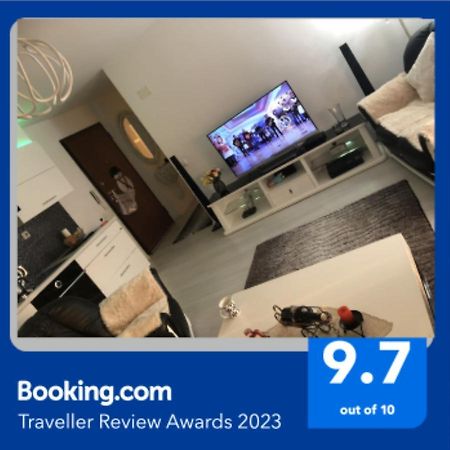 Lovely 2 Bedroom Condo In Gjilan. Exterior foto